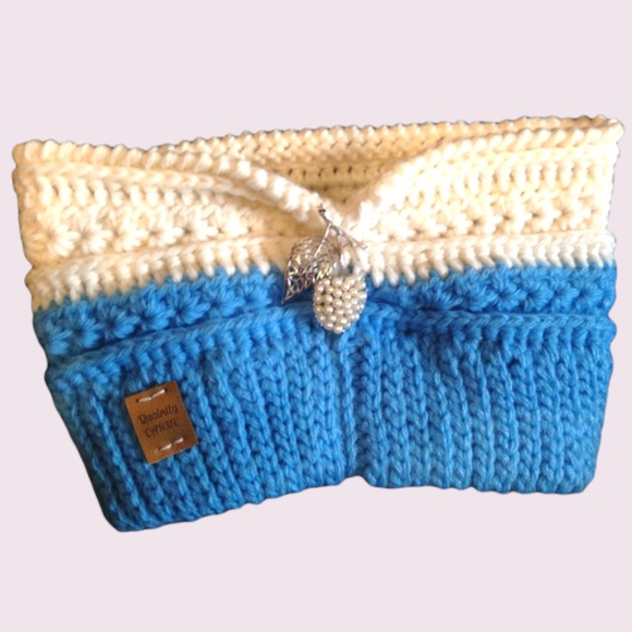 Ear Warmer Bun Beanie Headband Winter Hat White & Lt Blue - Picture 8 of 9